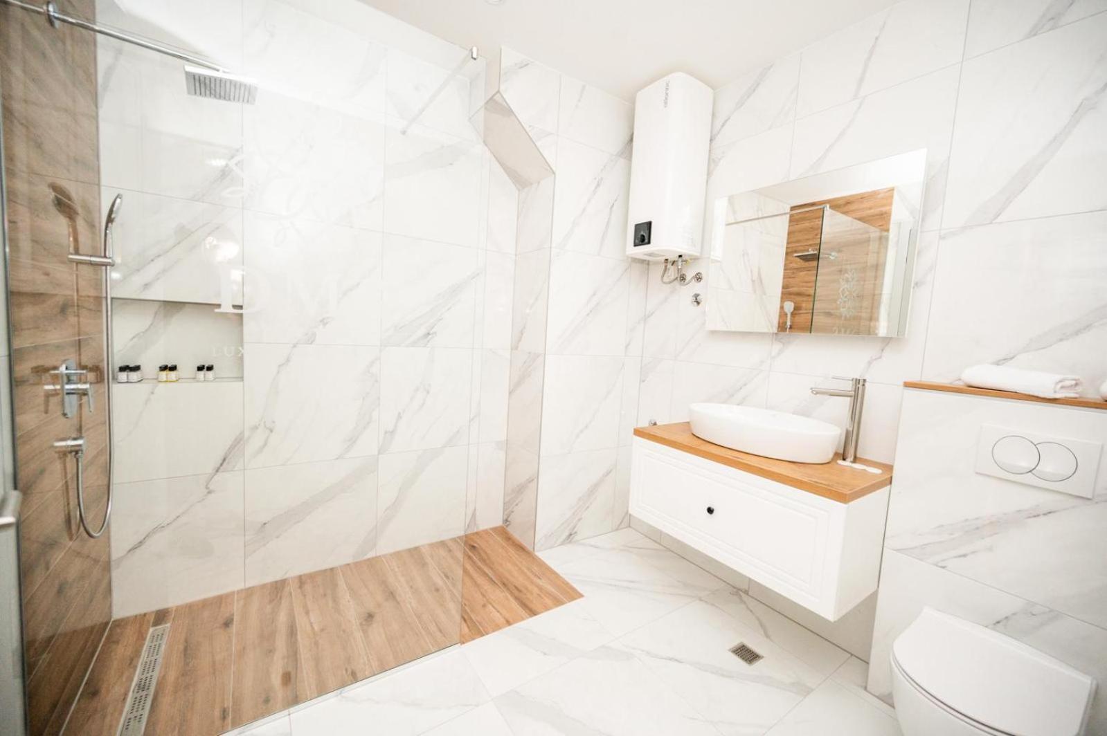 Dms Apartments & Suites Sarajevo Vogosca Luaran gambar